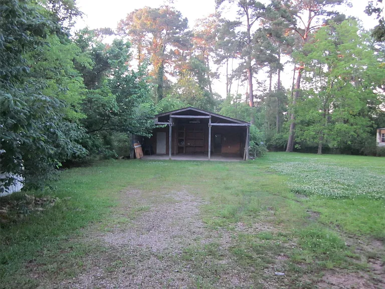 4018 E Mossy Oaks Rd — Photo 8