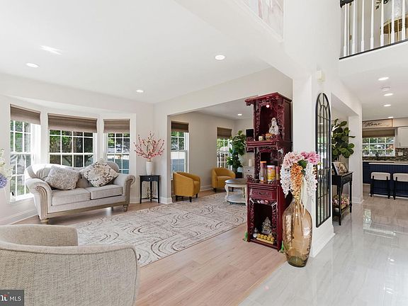 4th image of 112 Lantern Way
