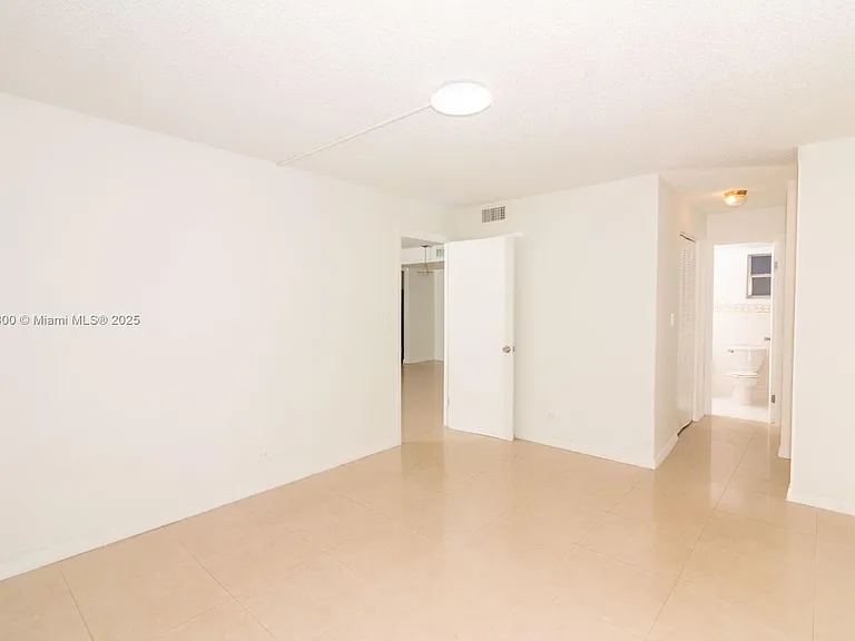 447 NE 195th St #217 — Photo 20