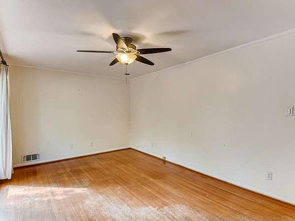 5th image of 2920 Delcourt Dr