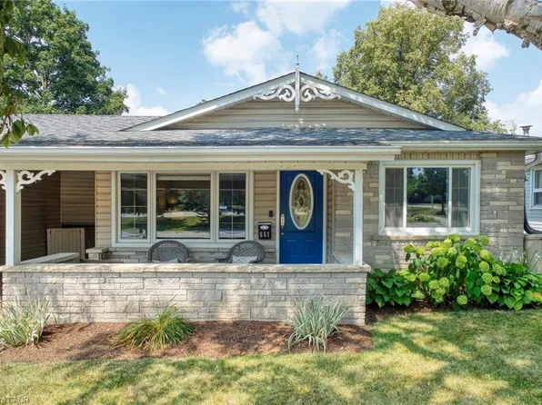 661 Glen Forrest Blvd, Waterloo, ON N2L 4K4