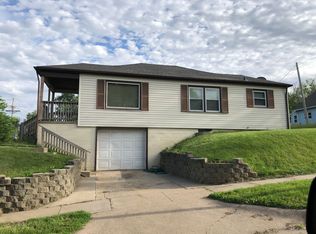 4524 N 37th St, Omaha, NE 68111
