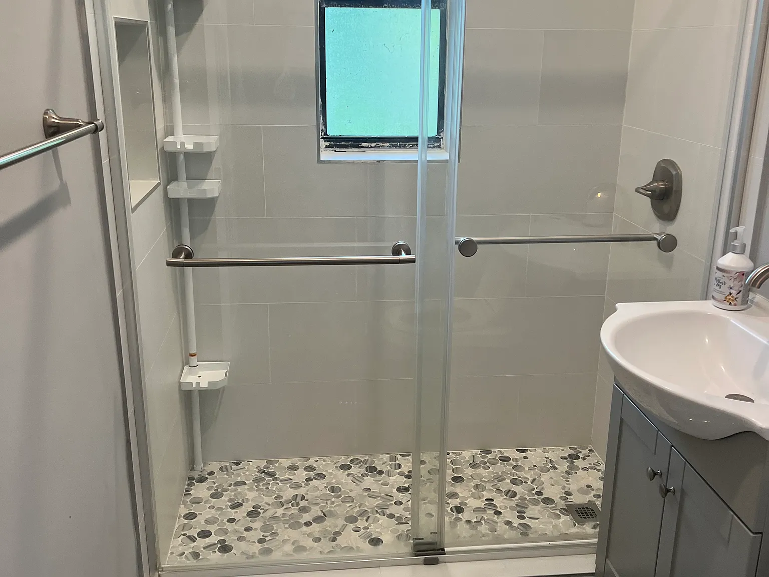 1 bed, 600 sqft, $1,750 — Photo 3