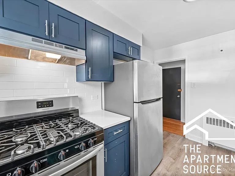 2729 W Berwyn Ave #2 — Photo 4