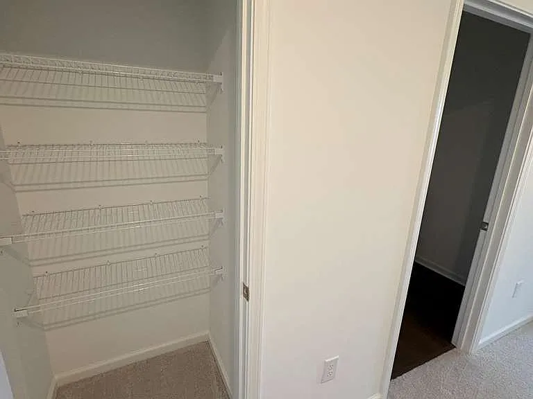 425 Venetian Dr — Photo 8