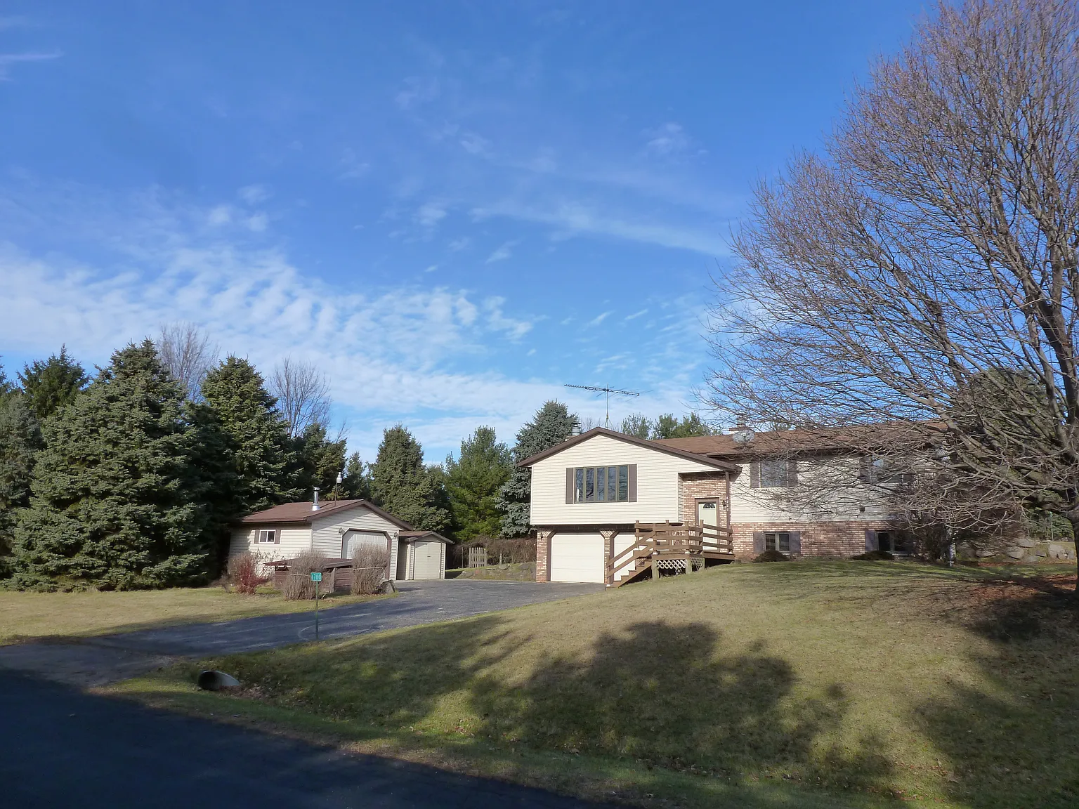 6780 Starburst Dr photo 1