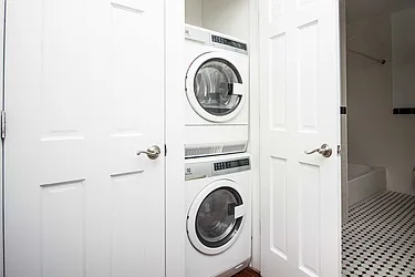 Rented by New Amsterdam Realty Group