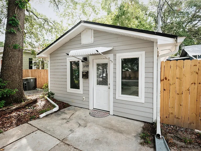 3209 Plaza Pl — Photo 17