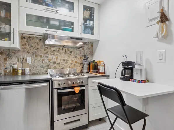 75-02 Austin Street image 7 of 15