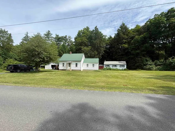 27 Ainsworth Road, Claremont, NH 03743