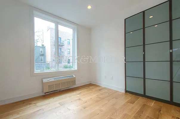 Rented by Brick&Mortar | media 11