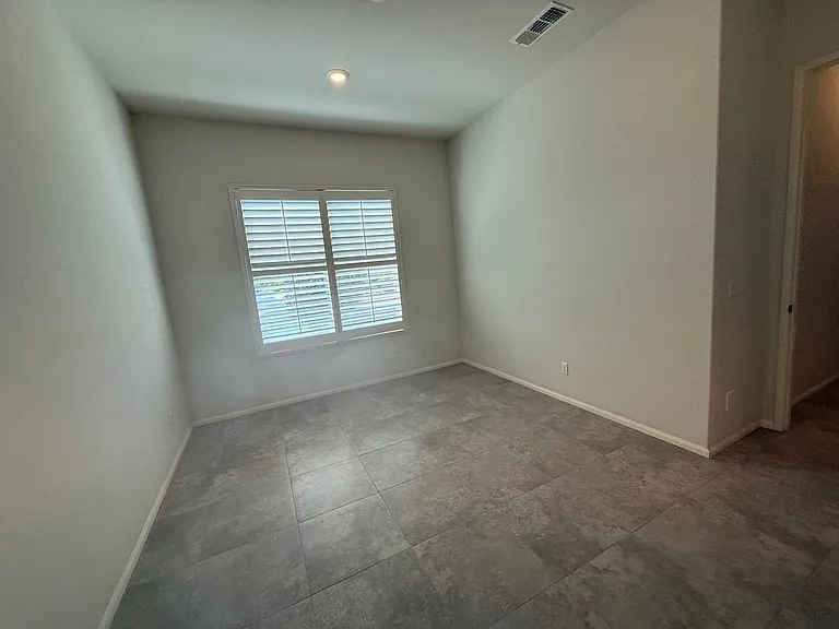 19255 Castana St — Photo 23