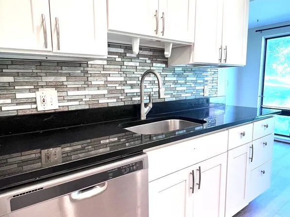 18141 Chalet Dr #23103, Germantown, MD 20874