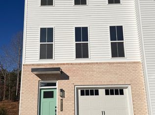 6712 Sunrise Oasis Ln, Midlothian, VA 23112