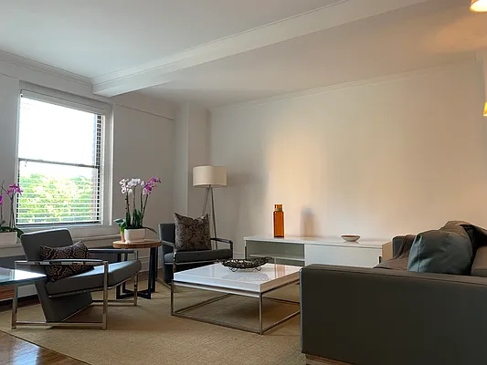 Rented by Oxford Property Group | media 35