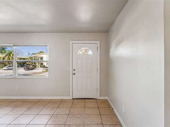 2nd image of 1429 Spring Ln