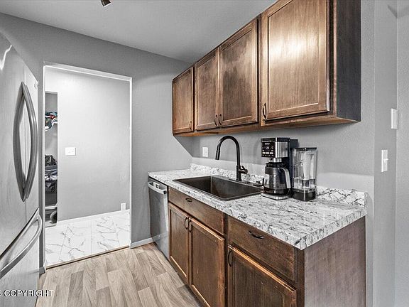 5th image of 160 Grand Larry St APT D7