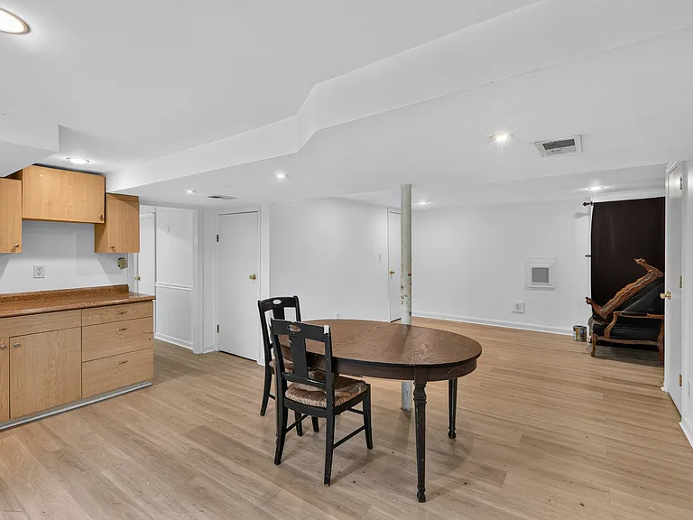2338 Belleview Ave — Photo 4