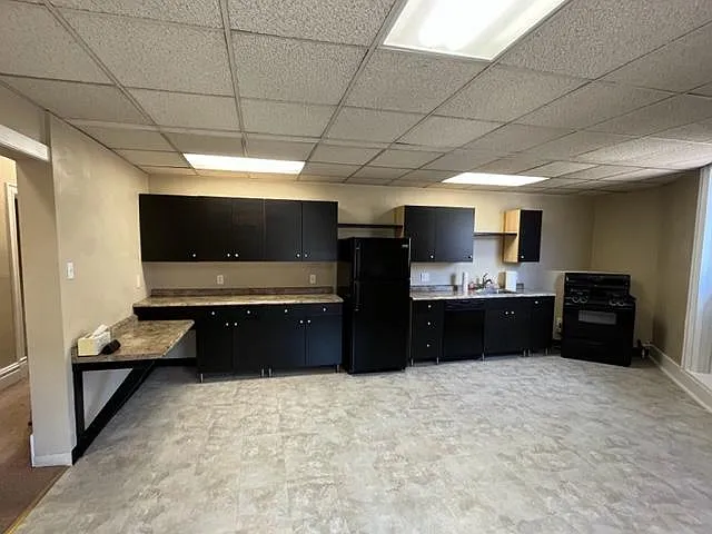 3 bed, $1,500 — Photo 3