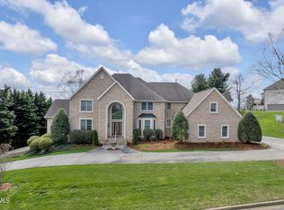 113 Chestnut Ridge Dr, Jonesborough, TN 37659