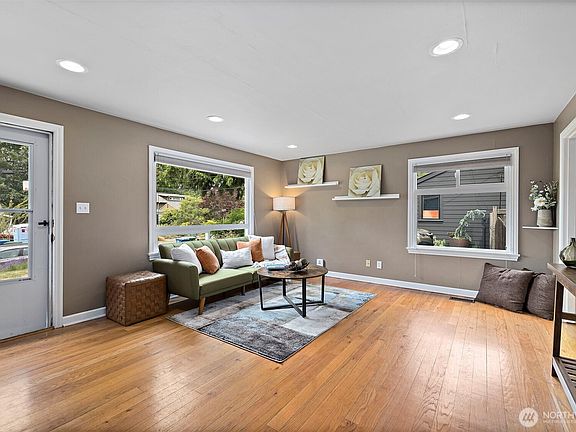 4th image of 11326 14th Avenue NE