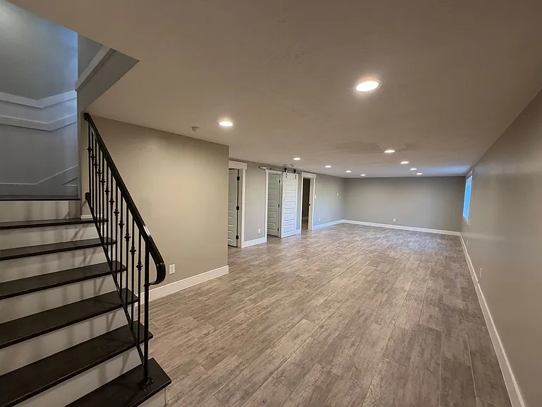 600 N 260 West Cir — Photo 38