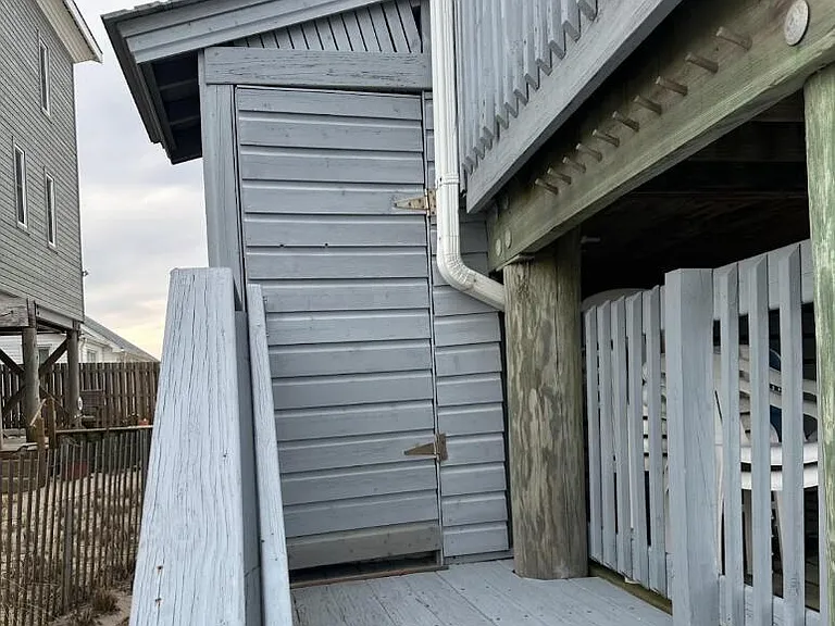 2200 Oceanfront — Photo 5