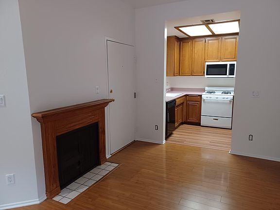 3rd image of 5038 Laurel Canyon Blvd #4