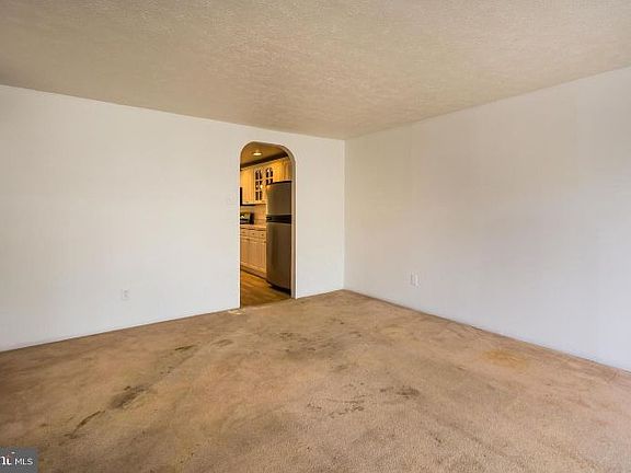 5th image of 4411 Hallfield Manor Dr