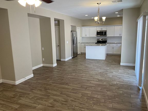 4th image of 4508 E Loma Vista St