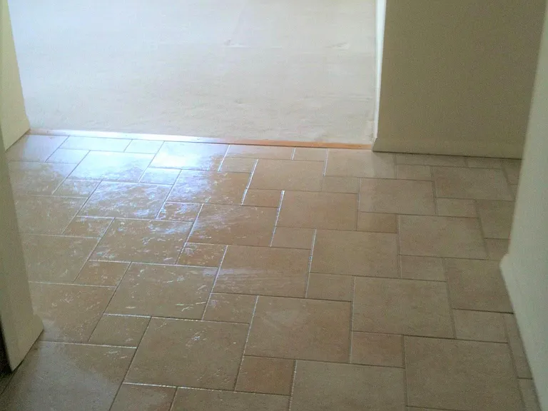 323 Center St — Photo 8