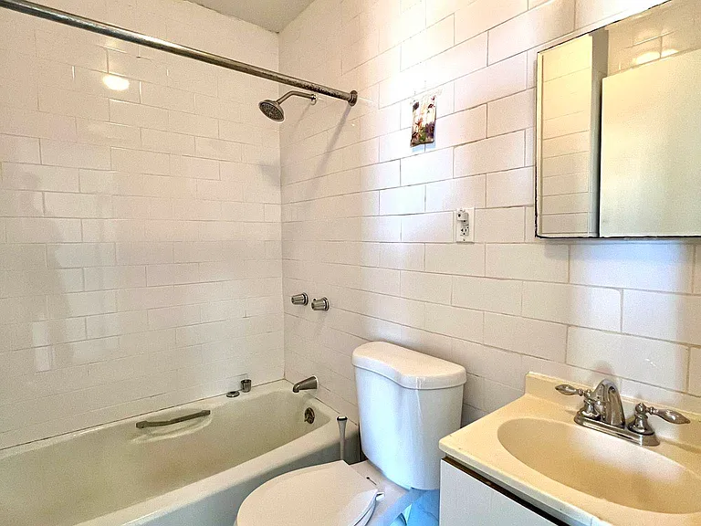 111 Montauk Ave #2 — Photo 7