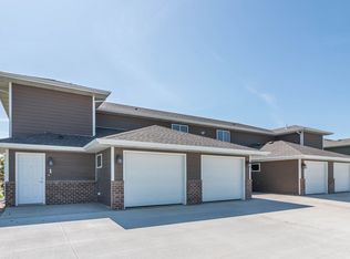 406 W Barker Pl UNIT 3, Hartford, SD 57033