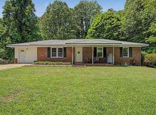 98 James St, Tallapoosa, GA 30176