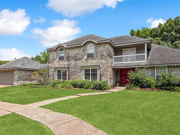 4 Yellowstone Ct, New Orleans, LA 70131