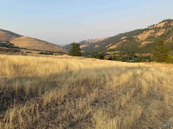 McCall St, Juliaetta, ID 83535