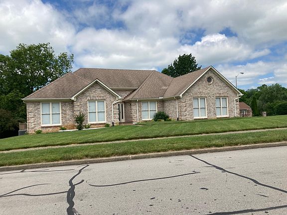 2nd image of 3969 Forsythe Dr