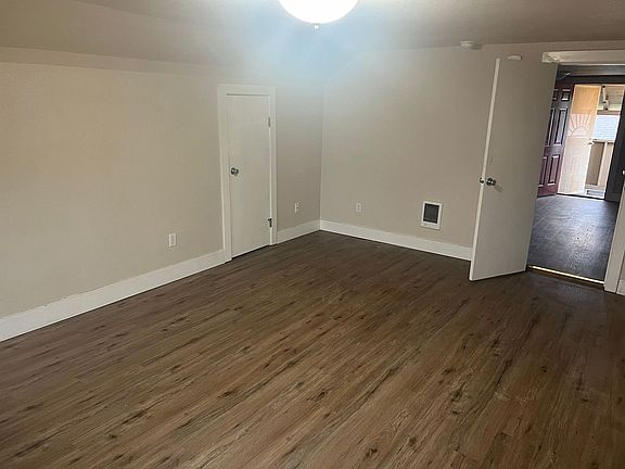 4th image of 2111 State Ave NE