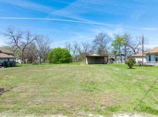 509 E Navarro Ave, Mart, TX 76664