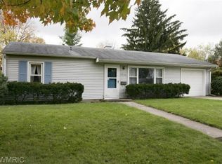 2236 Roseland Ave, Kalamazoo, MI 49001
