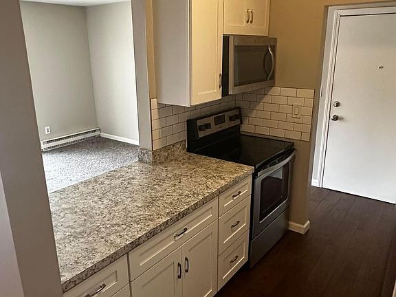 3rd image of 7000 Villa Dr APT 5