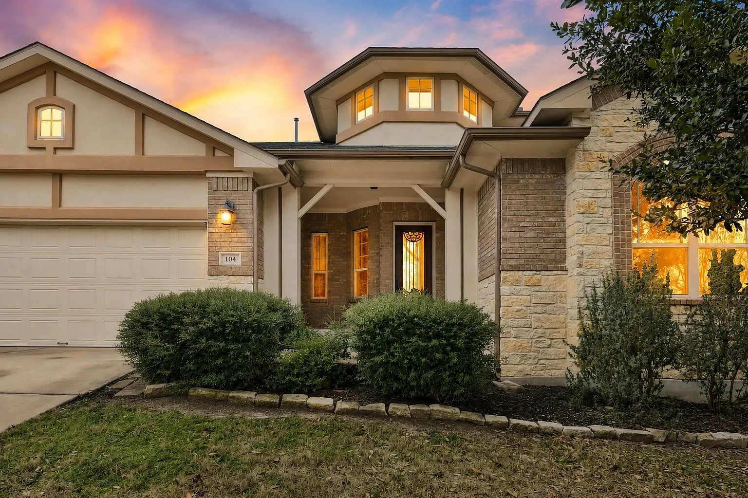 5 bed, 4.0 bath, 3224 sqft, $2,850 — Photo 1