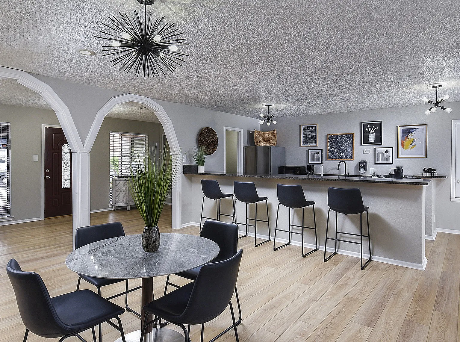 Cimarron Place Apartments — Photo 4