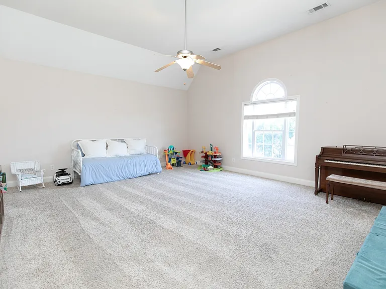 122 Buckhaven Dr — Photo 21