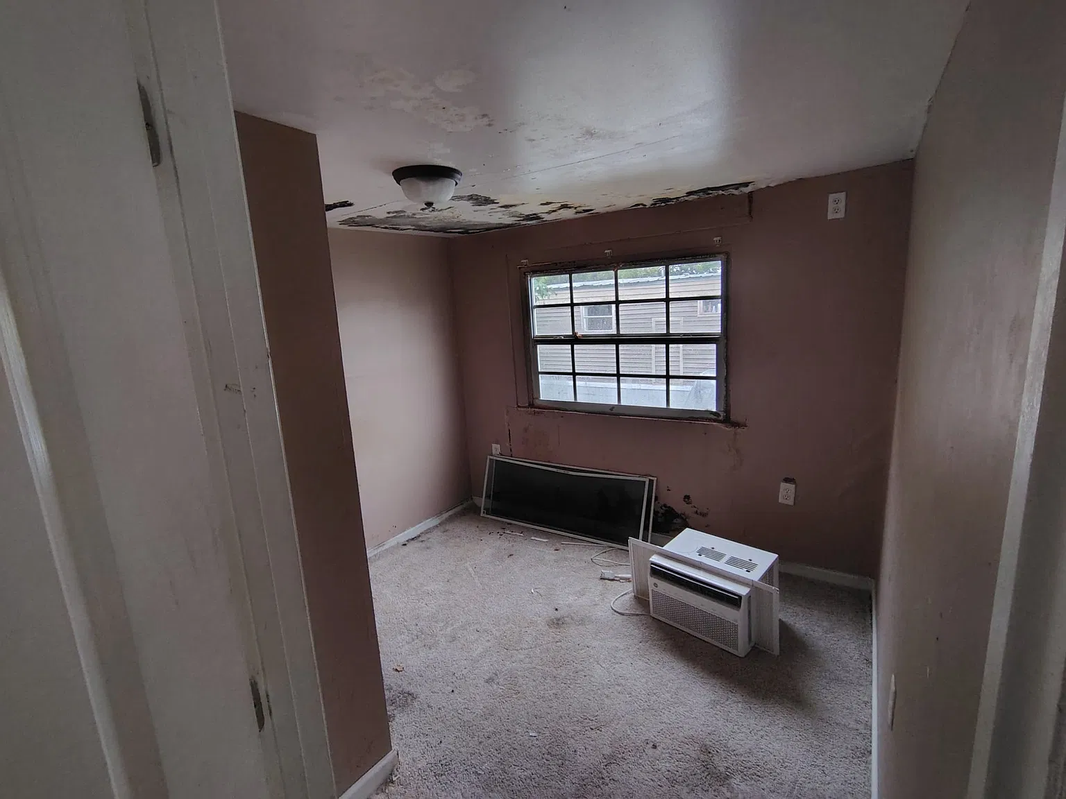 Mobile Home For Sale 2 Bed 2 Bath — Photo 4