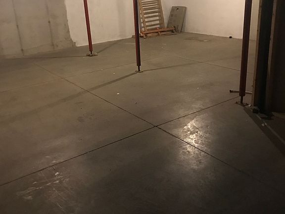 2nd image of 1811 E John St