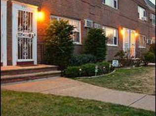 1527 Independence Ave #2B, Brooklyn, NY 11228
