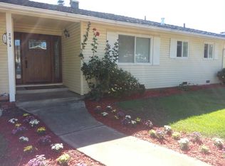 2015 Victoria Ct, Los Altos, CA 94024