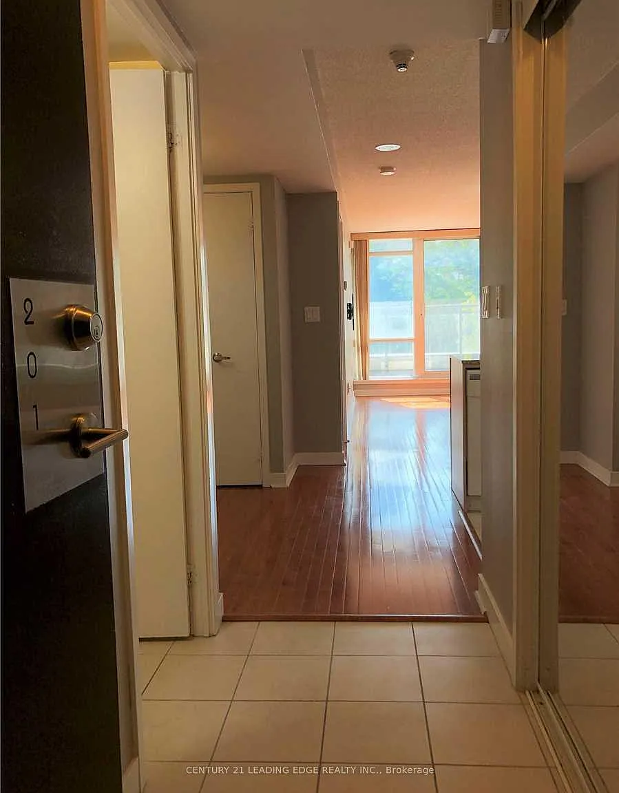 2 bed, $2,750 — Photo 3
