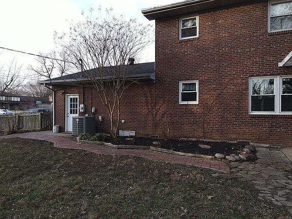5th image of 7767 Marywood Dr